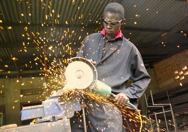 mega_manufacturing_industry_aboutus_image1